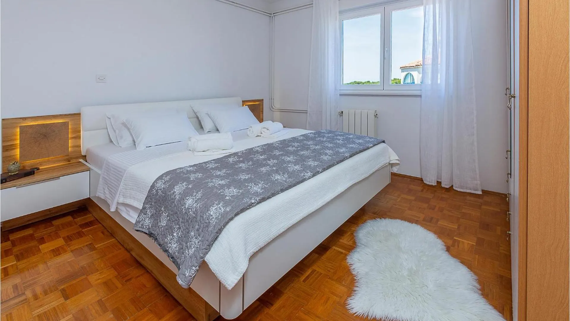 Stunning Apartment In Pula With Kitchen